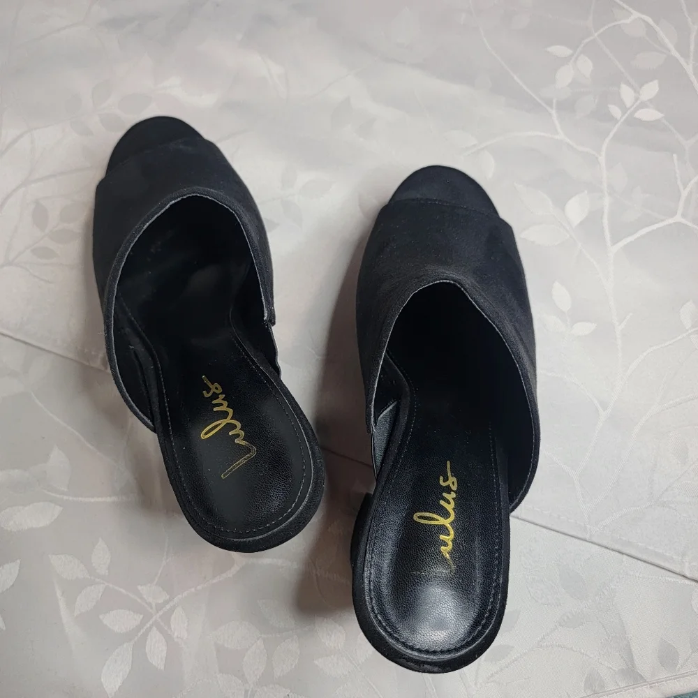 Lulu's Chandra Black Vegan Suede Block Heels Platform Open Toe Slides Mules 8.5‎